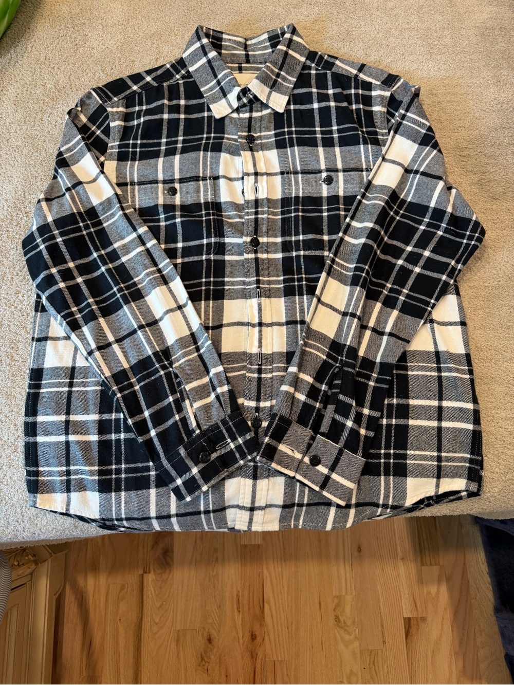 American Eagle Black and White Plaid Flannel Shirt - Men's Casual Button-Up
